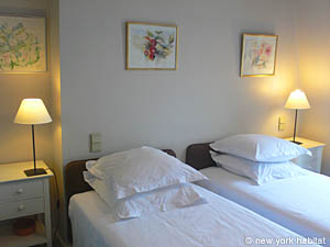 Paris T3 appartements location vacances - chambre 2 (PA-2488) photo 1 de 4