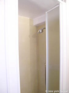 Paris Studio/T1 appartements location vacances - salle d'eau (PA-2510) photo 3 de 4