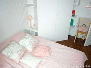 Paris 1 Bedroom accommodation - bedroom (PA-2517) photo 2 of 4