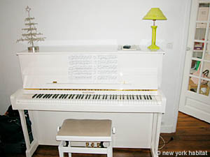 Paris 1 Bedroom accommodation - living room (PA-2517) photo 7 of 9