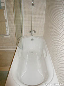 Paris T2 logements location appartements - salle d'eau (PA-2535) photo 2 de 6