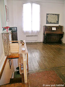 Paris 1 Bedroom - Duplex apartment living room photo 3