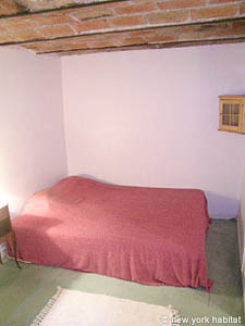 Paris 1 Bedroom - Duplex apartment bedroom photo 12