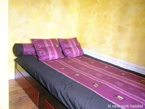 Paris T2 - Duplex logements location appartements - chambre (PA-2585) photo 1 de 7