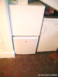 Paris Studio accommodation - kitchen (PA-2595) photo 5 of 7