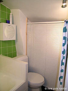 Paris Studio accommodation - bathroom (PA-2595) photo 3 of 5