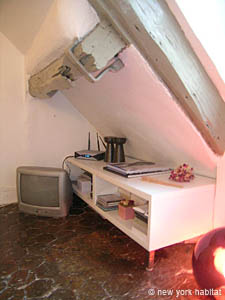 Paris Studio accommodation - living room (PA-2595) photo 7 of 11