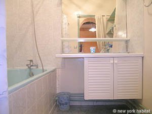 Paris 1 Bedroom accommodation - bathroom 1 (PA-2596) photo 2 of 3