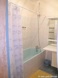 Paris 1 Bedroom accommodation - bathroom 1 (PA-2596) photo 3 of 3