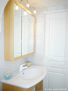 Paris Studio/T1 appartements location vacances - salle d'eau (PA-2615) photo 7 de 7