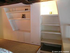 Paris T2 appartement location vacances - chambre (PA-2620) photo 2 sur 4