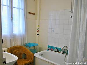 Paris 1 Bedroom accommodation - bathroom 1 (PA-2637) photo 1 of 4