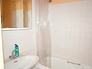 Paris 1 Bedroom accommodation - bathroom (PA-2641) photo 1 of 4