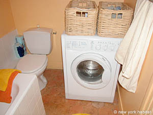 Paris 1 Bedroom accommodation - bathroom (PA-2641) photo 2 of 4