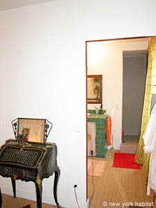 Paris 3 Bedroom accommodation - bedroom 1 (PA-2644) photo 2 of 5