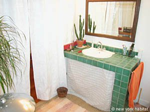 Paris 3 Bedroom accommodation - bathroom 1 (PA-2644) photo 4 of 4