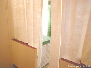 Paris 3 Bedroom accommodation - bathroom 1 (PA-2644) photo 1 of 4
