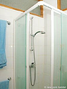 Paris 1 Bedroom accommodation - bathroom (PA-2647) photo 2 of 3