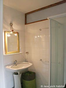 Paris 1 Bedroom accommodation - bathroom (PA-2647) photo 1 of 3