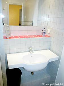 Paris T3 logements location appartements - salle d'eau 1 (PA-2655) photo 2 de 4