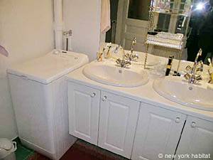 Paris T3 logements location appartements - salle d'eau 1 (PA-2657) photo 2 de 2