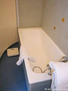 Paris 4 Zimmer ferienwohnung - badezimmer 1 (PA-2658) photo 3 von 5