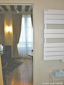 Paris Studio/T1 appartements location vacances - salle d'eau (PA-2660) photo 2 de 5