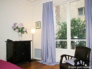 Paris 1 Bedroom accommodation - bedroom (PA-2675) photo 3 of 7