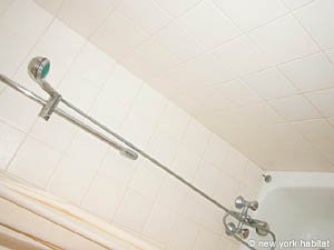 Paris 1 Bedroom accommodation - bathroom 1 (PA-2675) photo 2 of 3