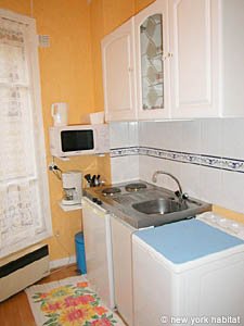 Paris Studio accommodation kitchen photo 6