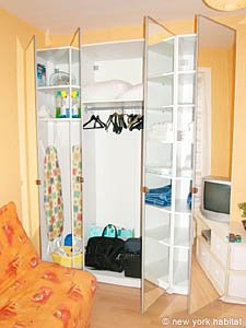 Paris Studio accommodation living room photo 15