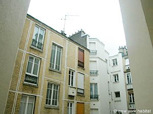 Paris Studio accommodation living room photo 18
