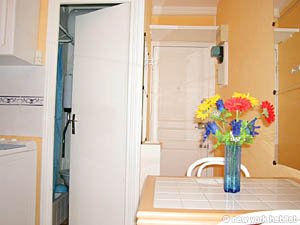 Paris Studio accommodation living room photo 23