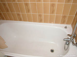 Paris 2 Zimmer wohnungsvermietung - badezimmer 1 (PA-2688) photo 1 von 4
