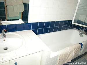 Paris T3 logements location appartements - salle d'eau 1 (PA-2695) photo 3 de 5