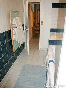 Paris T3 logements location appartements - salle d'eau 1 (PA-2695) photo 2 de 5