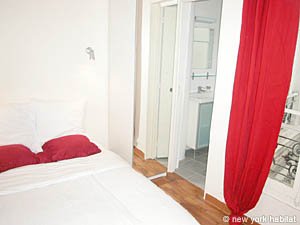 Paris 1 Bedroom accommodation - bedroom (PA-2715) photo 2 of 7