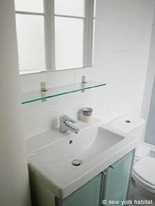 Paris 1 Bedroom accommodation - bathroom (PA-2715) photo 2 of 4