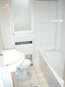 Paris Studio/T1 logements location appartements - salle d'eau (PA-2727) photo 1 de 3
