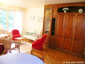 Paris 1 Bedroom accommodation - living room (PA-2734) photo 1 of 9