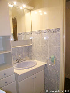 Paris 1 Bedroom accommodation - bathroom 1 (PA-2734) photo 3 of 4