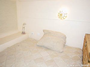 Paris Studio apartment - living room (PA-2740) photo 8 of 9