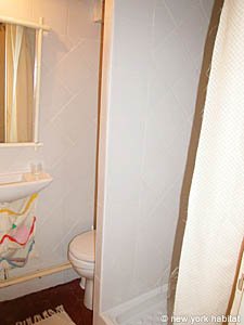 Paris Studio apartment - bathroom (PA-2740) photo 1 of 4