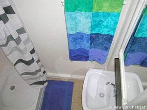 Paris Alcove Studio apartment - bathroom 1 (PA-2741) photo 1 of 3