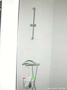 Paris 2 Zimmer ferienwohnung - badezimmer 1 (PA-2742) photo 3 von 4