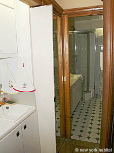 Paris Studio accommodation kitchen photo 15