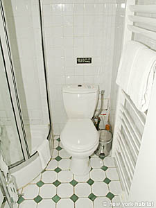 Paris Studio accommodation bathroom photo 35
