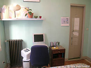 Paris T2 appartement location vacances - chambre (PA-2759) photo 3 sur 6