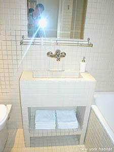 Paris Studio accommodation bathroom photo 27