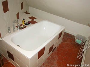 Paris 1 Bedroom accommodation - bathroom (PA-2771) photo 1 of 3
